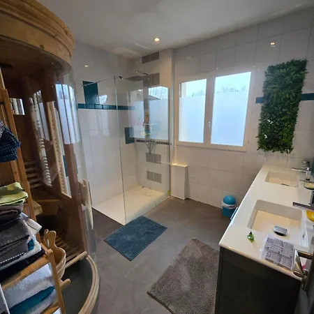Maison Spacieuse Avec Jardin Holiday home *
